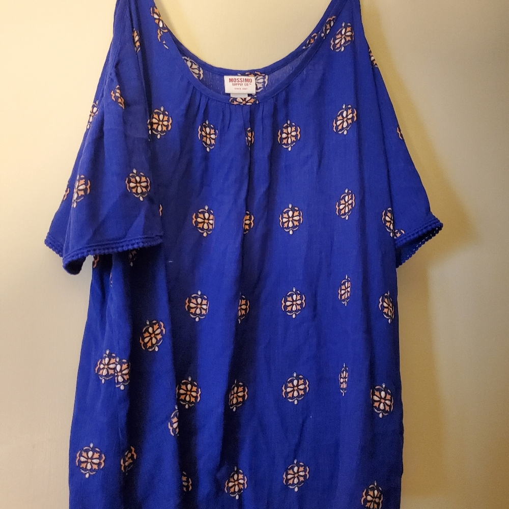 Cold shoulder top